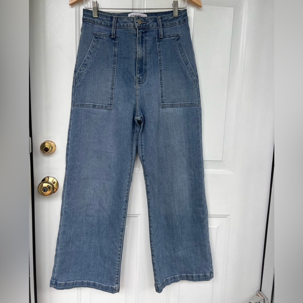 Just black light denim cropped wide leg jeans. Worn only once.
